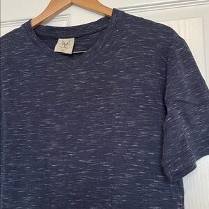 Men's Navy Blue T-Shirt Vneck